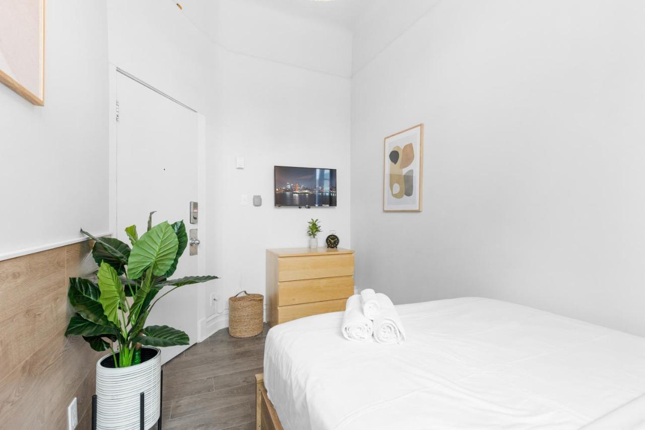 Le Sand & Stone Hotel Montreal Ngoại thất bức ảnh