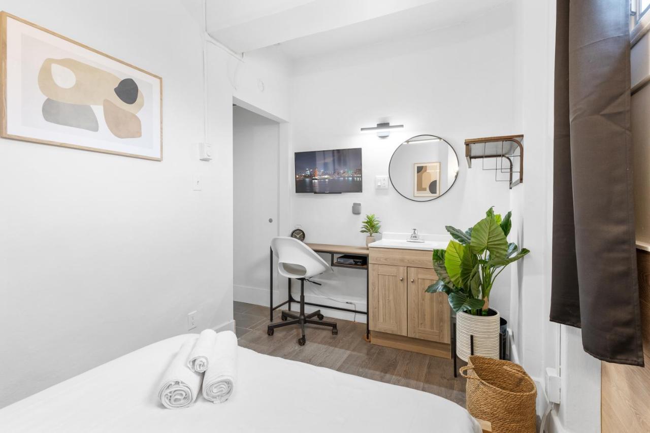 Le Sand & Stone Hotel Montreal Ngoại thất bức ảnh